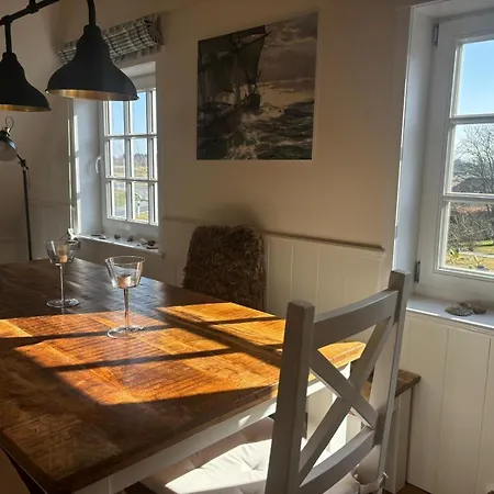 Nebel-s-hues-og 아파트 네벨